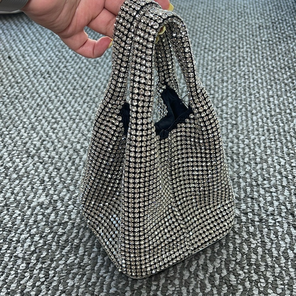 GIARITE CRYSTAL BUCKET BAG
